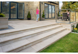 Marshalls Fairstone Sawn Versuro Steps Centre Stone Pack - Caramel Cream